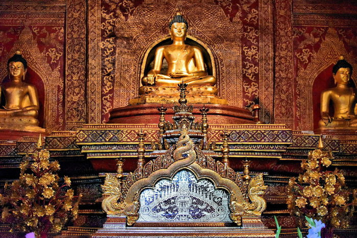 The Phra Singh Buddha Statue