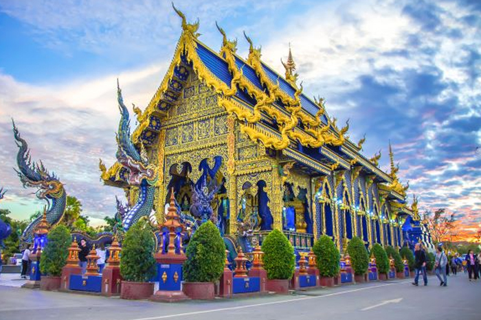 Wat Rong Suea Ten (The Blue Temple):  one of the best places to visit in Chiang Rai