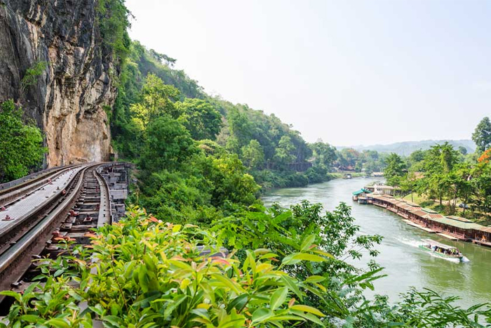 How to get to Kanchanaburi ?