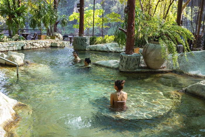 Rock Valley Hot Spring & Fish Spa