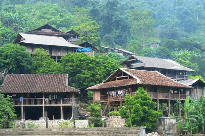 Pac Ngoi Village