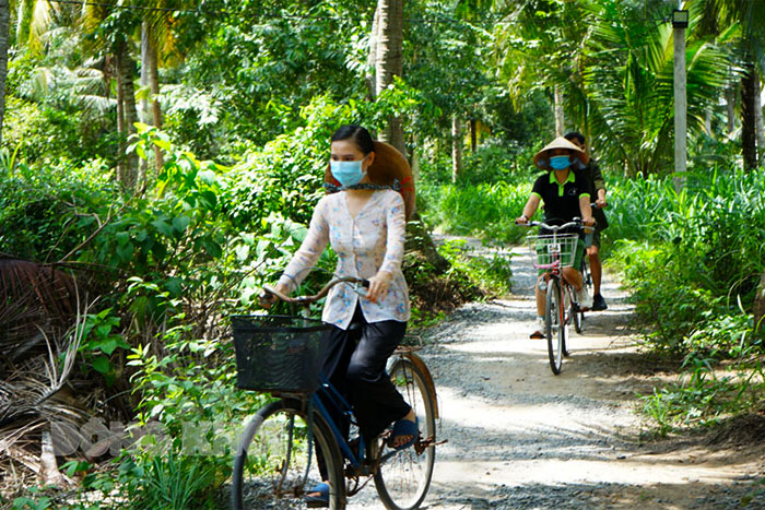 Riding a bike to explore the beauty of Ben Tre to the fullest