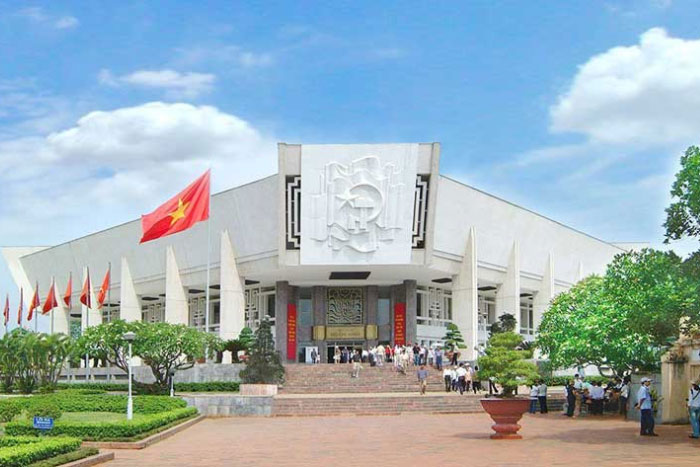 Pay a visit Ho Chi Minh museum in your trip to Hanoi