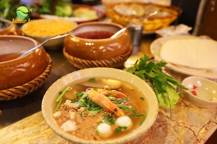 Hủ Tiếu (mixed noodles)