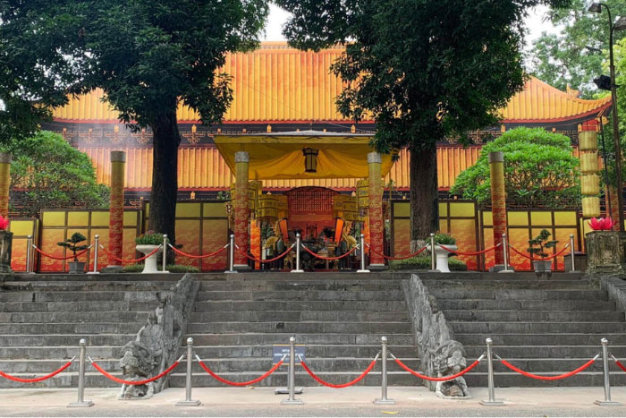 The majestic Kinh Thien Palace