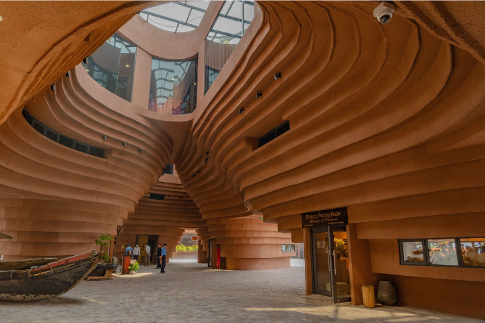 The unique architecture of Bat Trang pottery museum