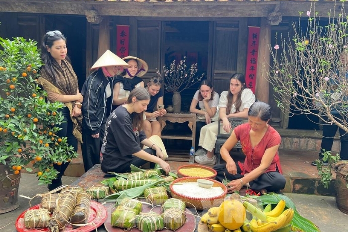 Celebrate traditional Tet with local people at Duong Lam