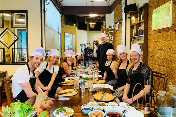 Cooking classes in Hanoi always delight tourists