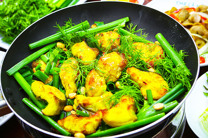 Chả cá (Hanoi Grilled Fish)