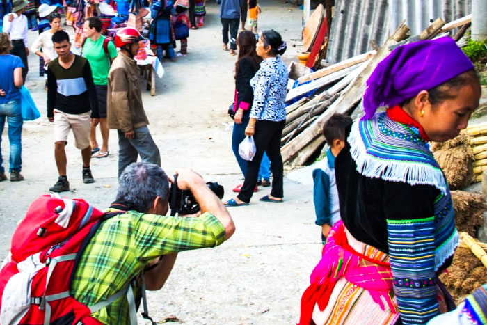 Capture image Bac Ha sunday market