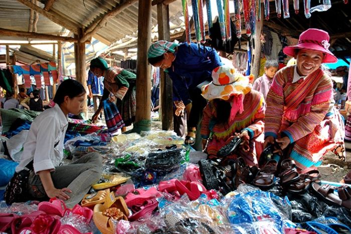 Travel tips for the Châu Friday market in Sapa