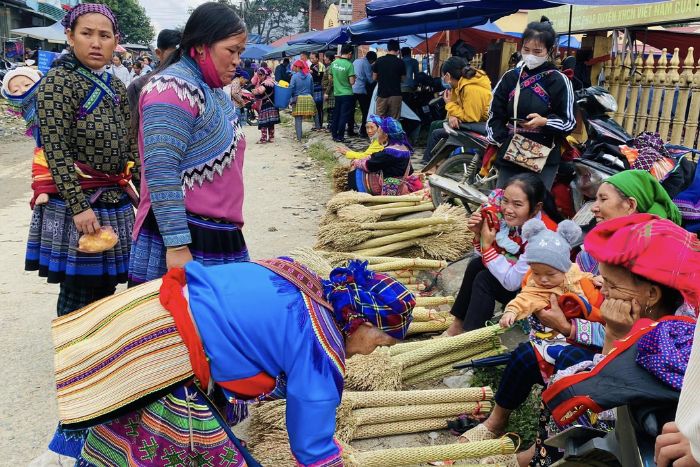 Sin Cheng Ethnic Market in Lao Cai