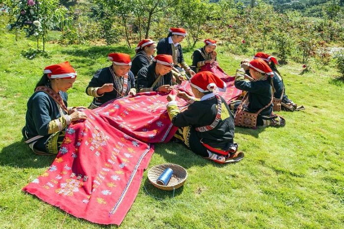 Brocade weaving craft in Sapa, Lao Cai