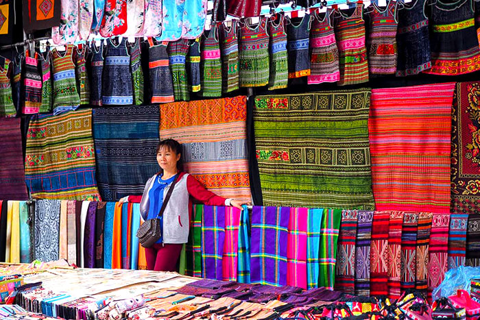 Visit local market in Sapa