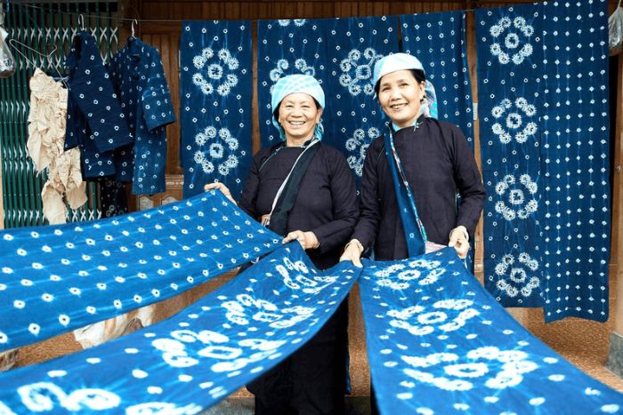 Traditional weaving workshop in Y Linh Ho