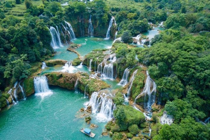 Ban Gioc Waterfall in Cao Bang