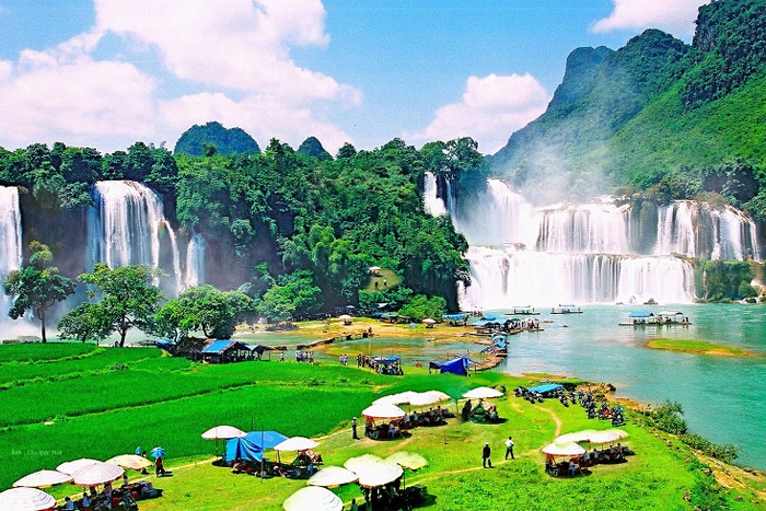 Camping at Ban Gioc waterfall