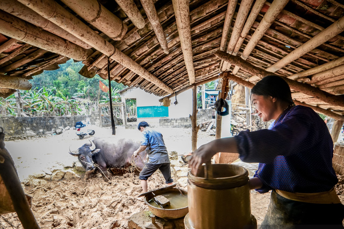 Visit Lung Ri village