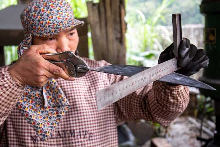 Artisans at Pac Rang forging village