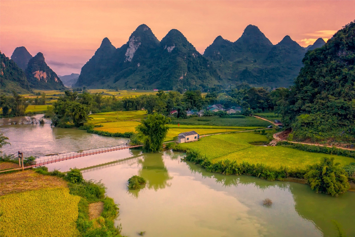 Phong Nam valley