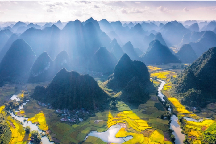 Phong Nam Valley in Cao Bang