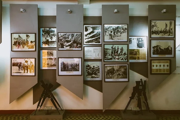 Exhibition space inside the Military Museum 