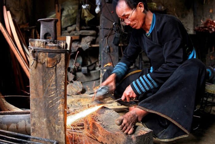 Unique blacksmithing crafts of the Hmong ethnic group