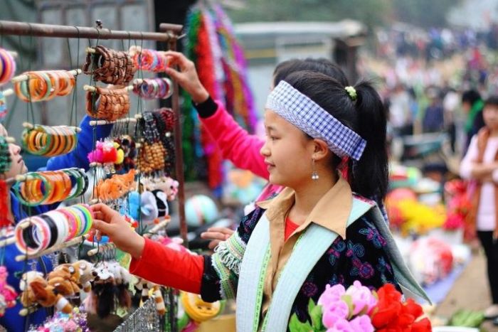 Where to shop in Ha Giang? Visit the ethnic markets!