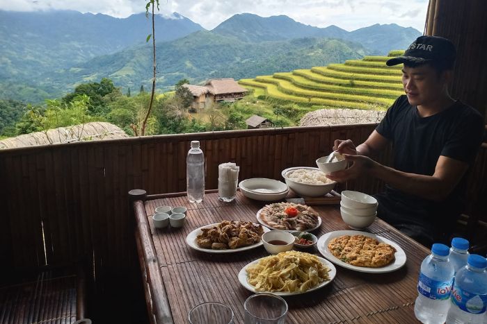 Have a meal while overlooking Hoang Su Phi rice terraces at Dao Homestay