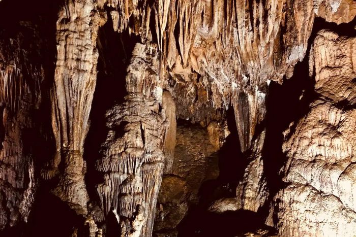 Lung Khuy Cave is a spiritual place in Ha Giang