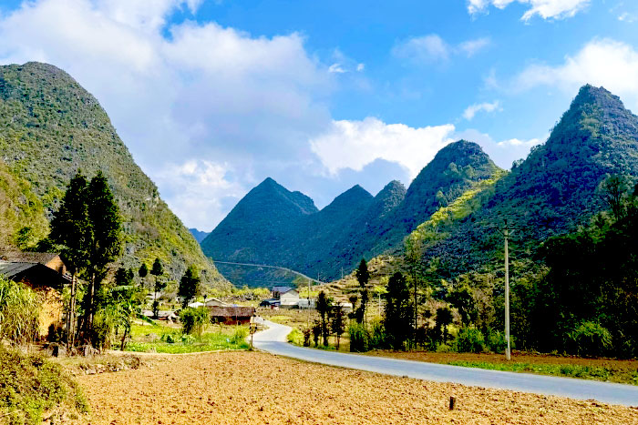 Best time to visit Ha Giang Quan Ba Heaven Gate