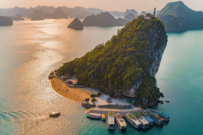 Ha Long Bay 