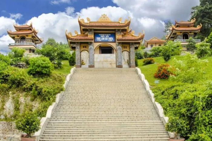 Truc Lam Zen Monastery in Da Lat - One of the greatest Buddhist works in Vietnam