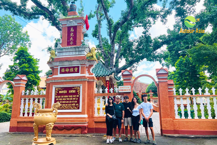 Pay a visit Giac Lam pagoda on Ho Chi Minh city travel itinerary 36 hours 