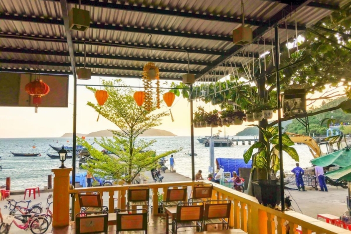 Beautiful views of the sea from Sunbay Homestay's communal terrace