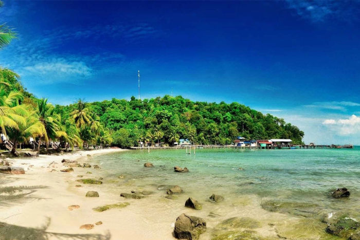 Enjoy the beautiful beaches of Sihanoukville, Cambodia in January