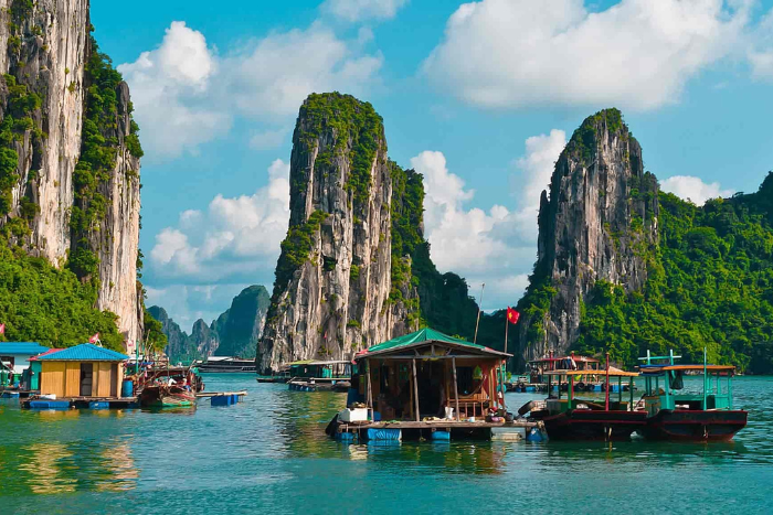 Halong Bay - one of the beautiful bays of Vietnam