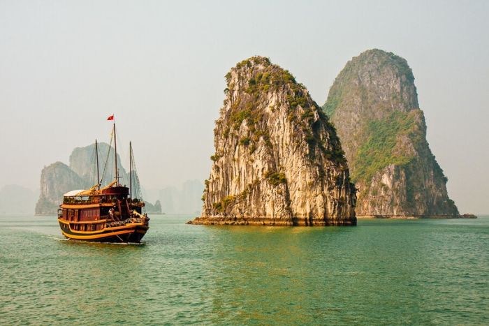 Majestic Halong bay