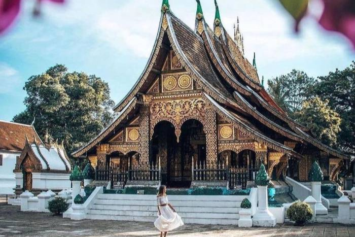 Visit the Vat Xieng Thong - one of the most famous temples in Laos