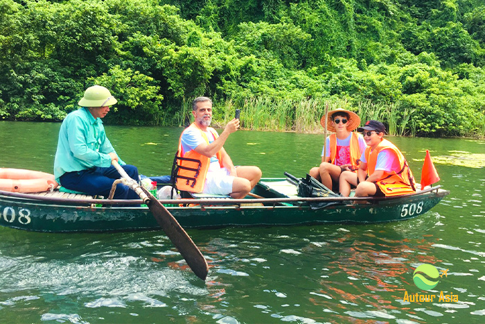 Ninh Binh rowing boat tour