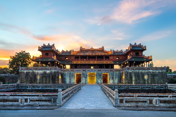 Visit to the Imperial Citadel of Hue - Vietnam's first treasure recognized by UNESCO