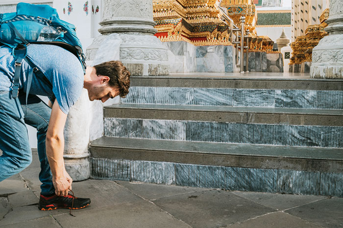 Take off shoes before entering the pagoda, temple