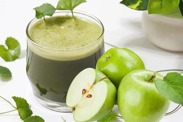 Pennywort juice with apple